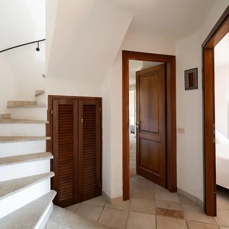 Вілла Aurazure By Klodge *