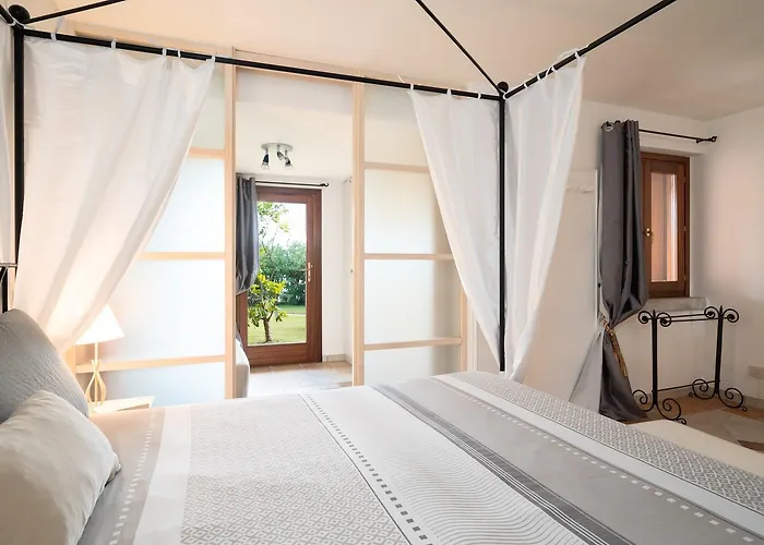 Aurazure By Klodge Willa Olbia